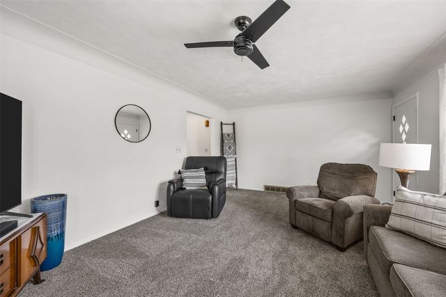 2765 23rd Avenue, Marion, IA 52302
