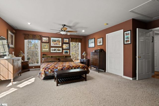 132 Englewood Drive, Inman, SC 29349