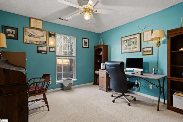 132 Englewood Drive, Inman, SC 29349