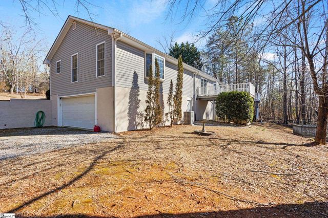 132 Englewood Drive, Inman, SC 29349