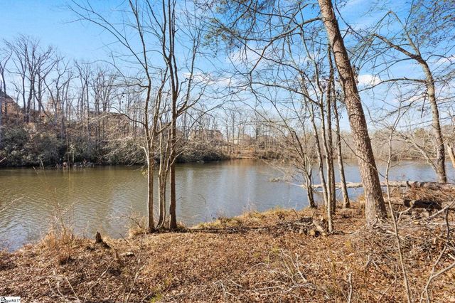 132 Englewood Drive, Inman, SC 29349