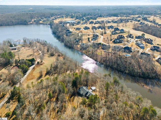 132 Englewood Drive, Inman, SC 29349