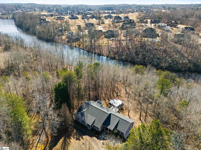 132 Englewood Drive, Inman, SC 29349