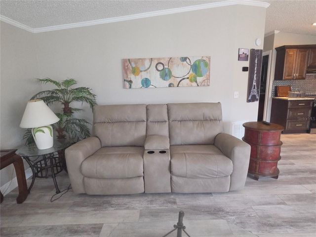 332 VICTORIA DRIVE, Haines City, FL 33844