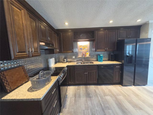 332 VICTORIA DRIVE, Haines City, FL 33844