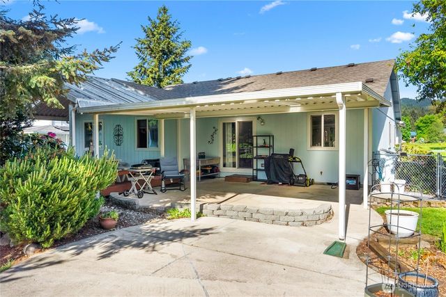 17811 Gilbert Street SE, Tenino, WA 98589