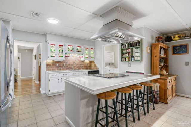 10827 Berryhill Rd, Pensacola, FL 32506