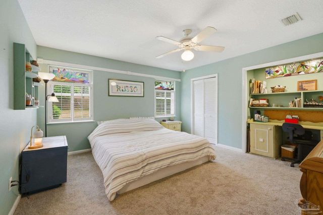 10827 Berryhill Rd, Pensacola, FL 32506