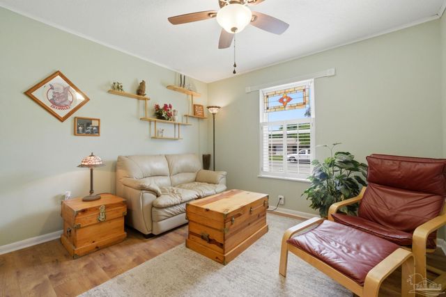 10827 Berryhill Rd, Pensacola, FL 32506
