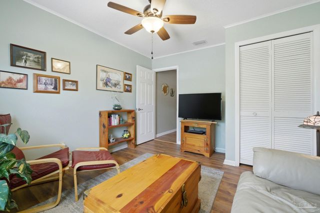 10827 Berryhill Rd, Pensacola, FL 32506