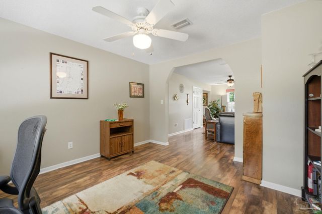 10827 Berryhill Rd, Pensacola, FL 32506
