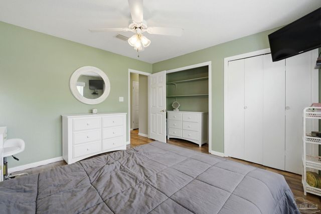 10827 Berryhill Rd, Pensacola, FL 32506