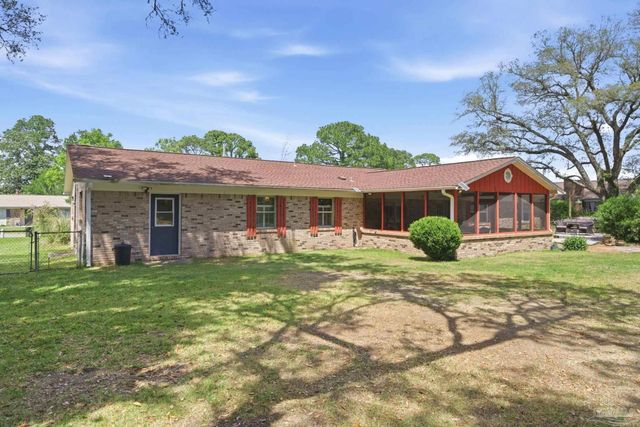 10827 Berryhill Rd, Pensacola, FL 32506