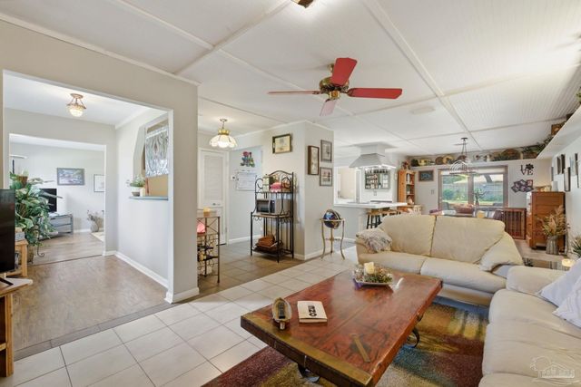 10827 Berryhill Rd, Pensacola, FL 32506