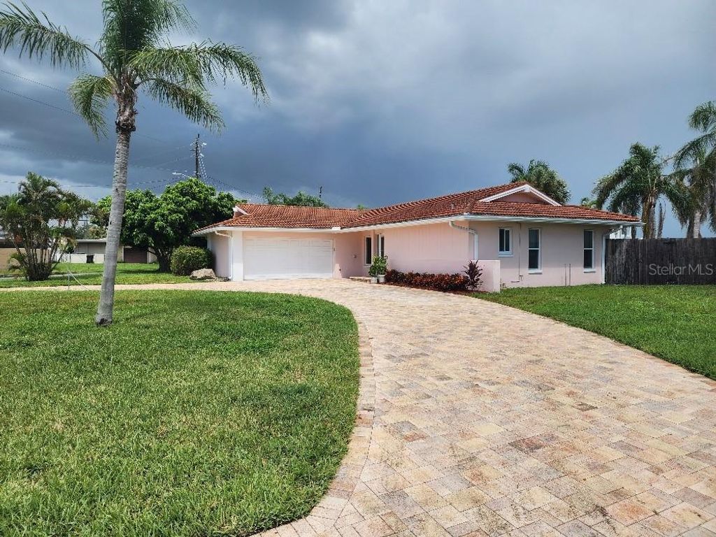 1410 SEA GULL DRIVE S, St Petersburg, FL 33707