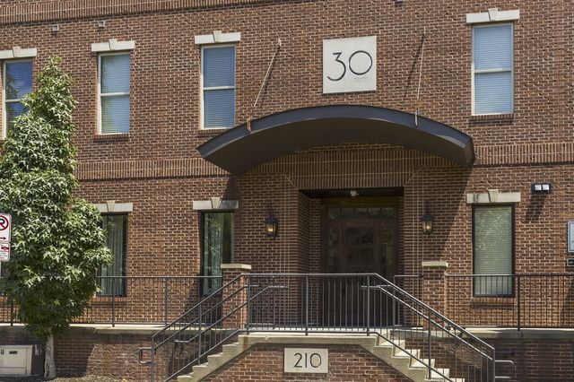 210 30th Ave N Apt 202, Nashville, TN 37203