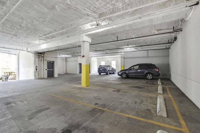 210 30th Ave N Apt 202, Nashville, TN 37203