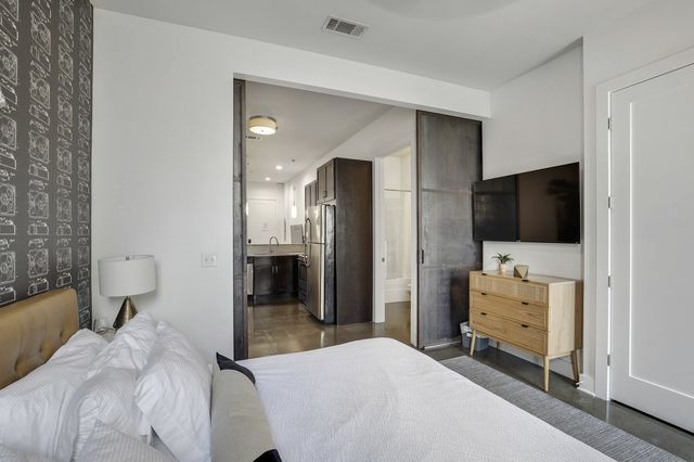210 30th Ave N Apt 202, Nashville, TN 37203