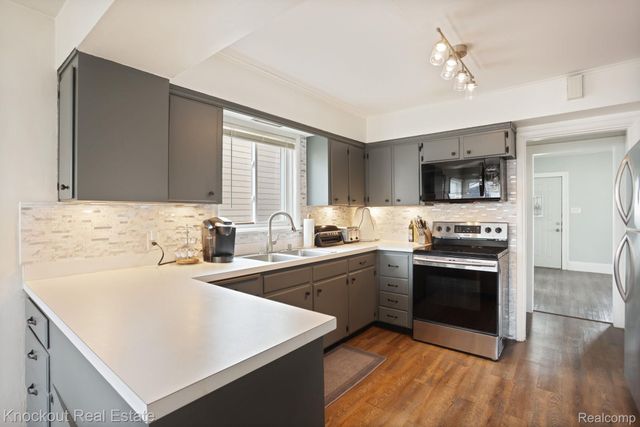 1806 Mackinaw Street, Saginaw, MI 48602