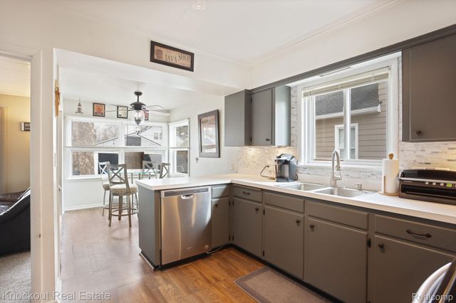 1806 Mackinaw Street, Saginaw, MI 48602