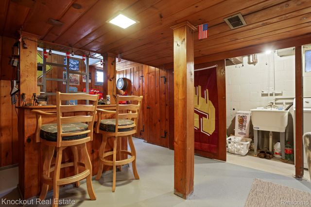 1806 Mackinaw Street, Saginaw, MI 48602