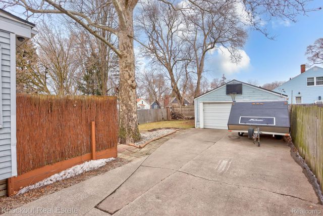 1806 Mackinaw Street, Saginaw, MI 48602