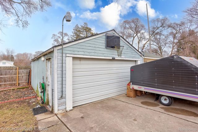 1806 Mackinaw Street, Saginaw, MI 48602