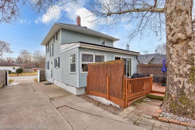 1806 Mackinaw Street, Saginaw, MI 48602