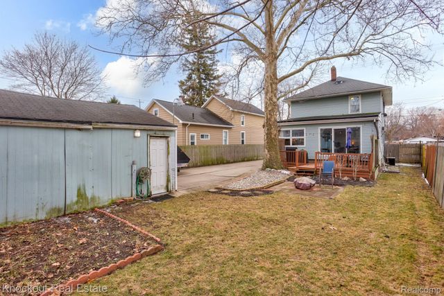 1806 Mackinaw Street, Saginaw, MI 48602