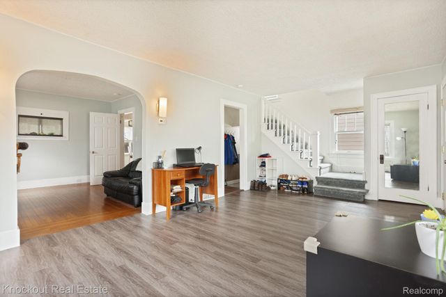 1806 Mackinaw Street, Saginaw, MI 48602