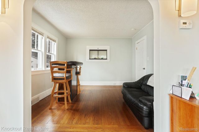 1806 Mackinaw Street, Saginaw, MI 48602