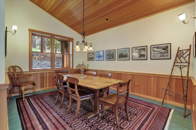 464 Monroe St, Nevada City, CA 95959