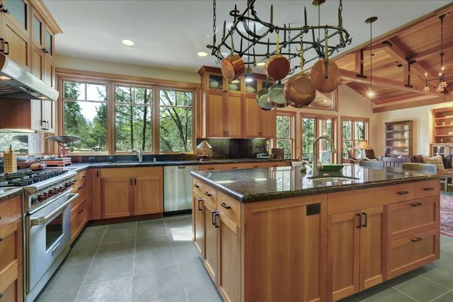 464 Monroe St, Nevada City, CA 95959