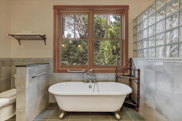 464 Monroe St, Nevada City, CA 95959