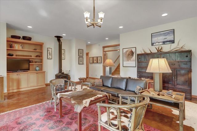 464 Monroe St, Nevada City, CA 95959