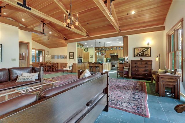 464 Monroe St, Nevada City, CA 95959