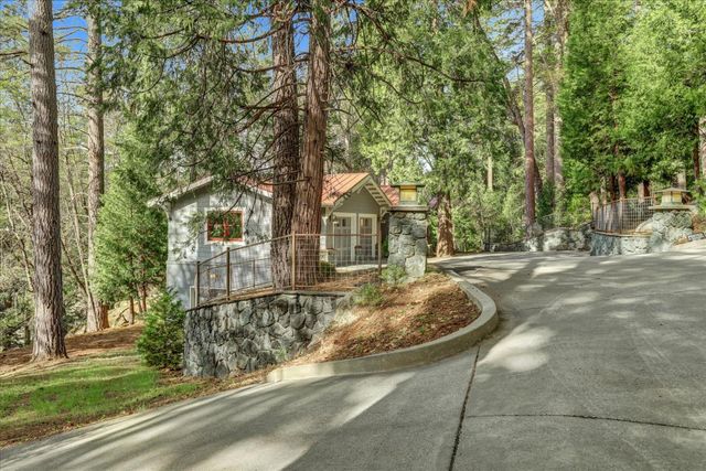 464 Monroe St, Nevada City, CA 95959