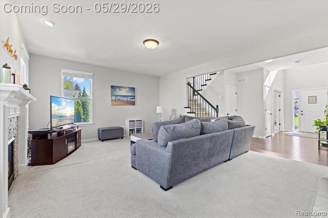 30925 Asbury Hill Drive, New Hudson, MI 48165