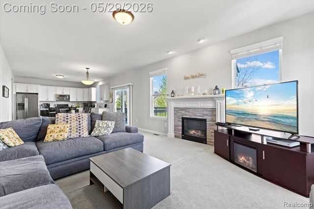 30925 Asbury Hill Drive, New Hudson, MI 48165