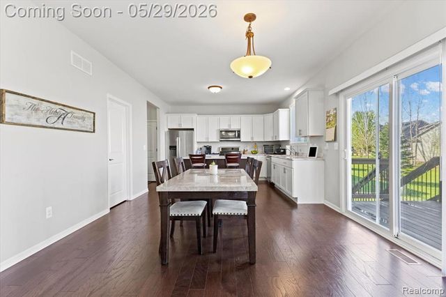 30925 Asbury Hill Drive, New Hudson, MI 48165