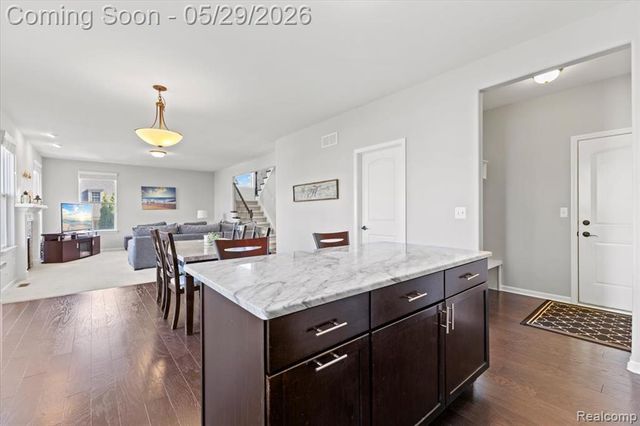 30925 Asbury Hill Drive, New Hudson, MI 48165