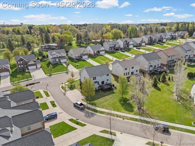 30925 Asbury Hill Drive, New Hudson, MI 48165