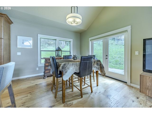 1865 E 43RD Ave, Eugene, OR 97405