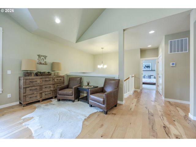 1865 E 43RD Ave, Eugene, OR 97405