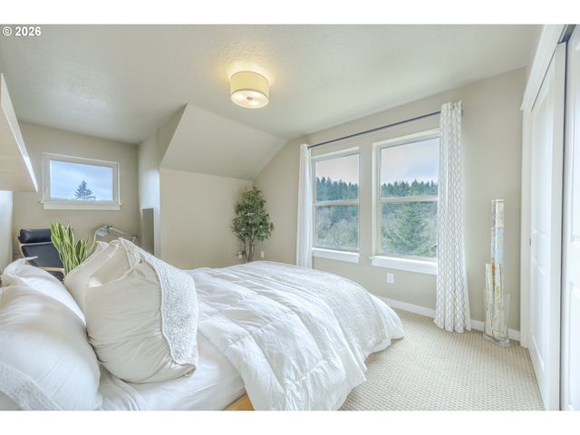 1865 E 43RD Ave, Eugene, OR 97405