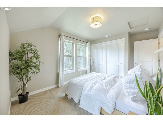 1865 E 43RD Ave, Eugene, OR 97405