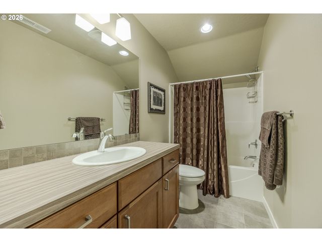 1865 E 43RD Ave, Eugene, OR 97405