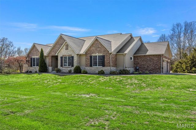 2 Country Trails Court, Moscow Mills, MO 63362