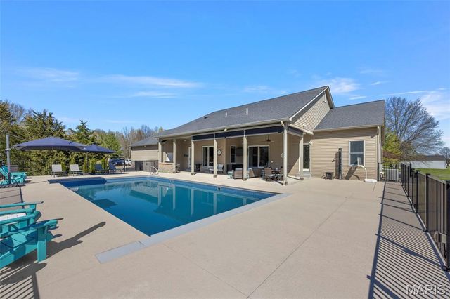 2 Country Trails Court, Moscow Mills, MO 63362