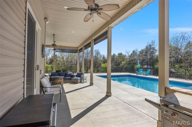 2 Country Trails Court, Moscow Mills, MO 63362